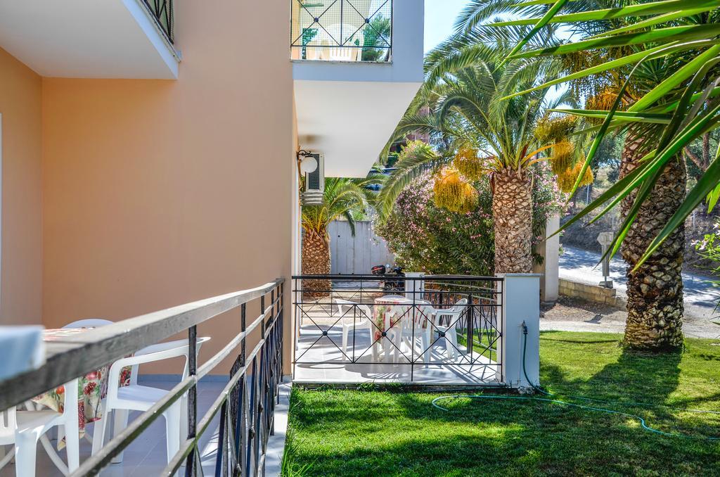 Olive Grove Apts Lithakia エクステリア 写真